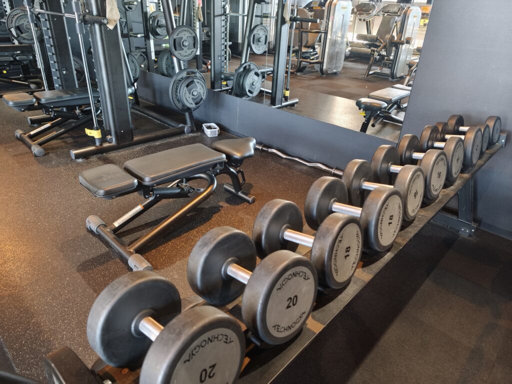 【筋トレ知識ゼロ】24時間ジムは"近場"が最強！凡人が半年通ってわかったリアルな変化とおすすめ24時間ジム3選！