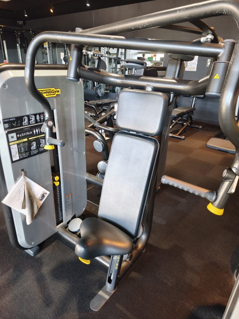 チェストプレス