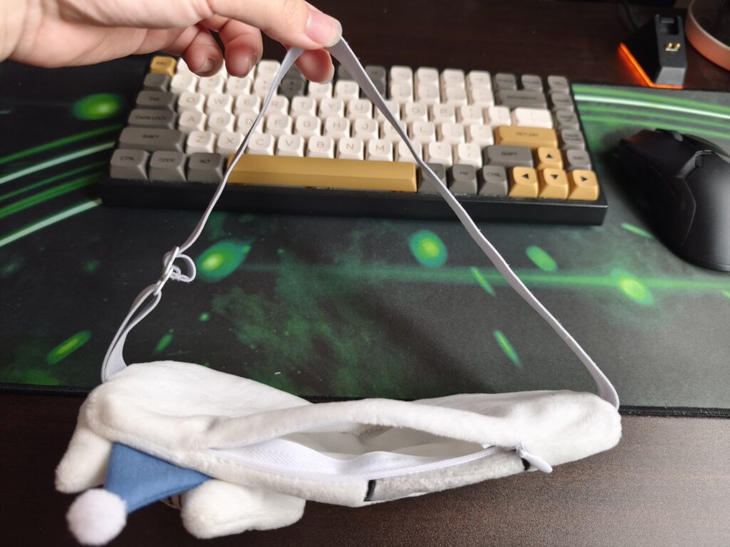 【寝付き改善】充電式ホットアイマスクの睡眠効果を本音レビュー!SALUAねこ型のリアルな使用感