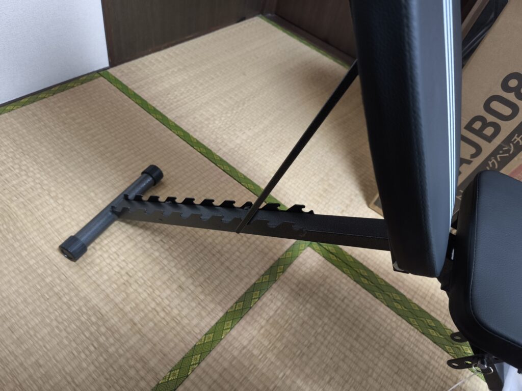 【BARWING本音レビュー】家ジム化計画!バーウィング折りたたみトレーニングベンチ(BW-AJB08)を10kgダンベルでガチ検証