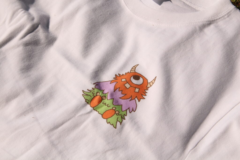 【D-FACTORY】5.6Oz生地の着心地をガチレビュー!オリジナルプリントでTシャツを制作・販売してみた