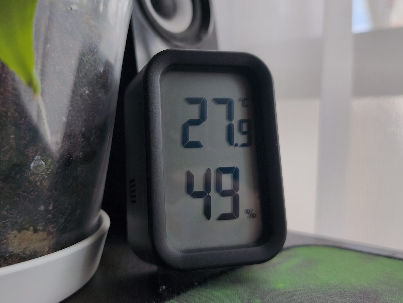 【実測レビュー】山善の除湿機EDC-H601(B)の除湿パワーは?畳部屋での効果と音の大きさを本音検証