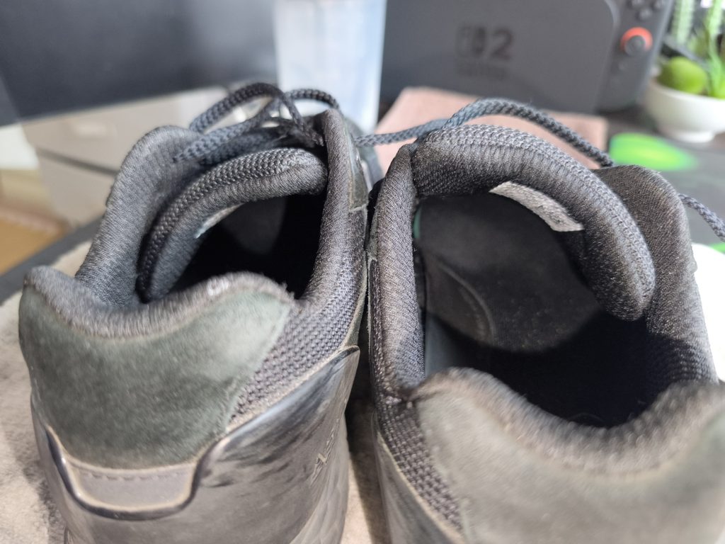 【半年履いた本音】ニューバランスFresh Foam 1880 v1レビュー！歩きやすさとダサい説を検証