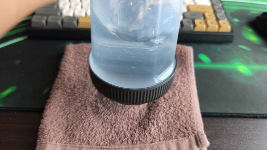【ガチシェイクレビュー】ダイソーの400mlプロテインシェイカーは漏れる?ザバスと比較してわかった本音